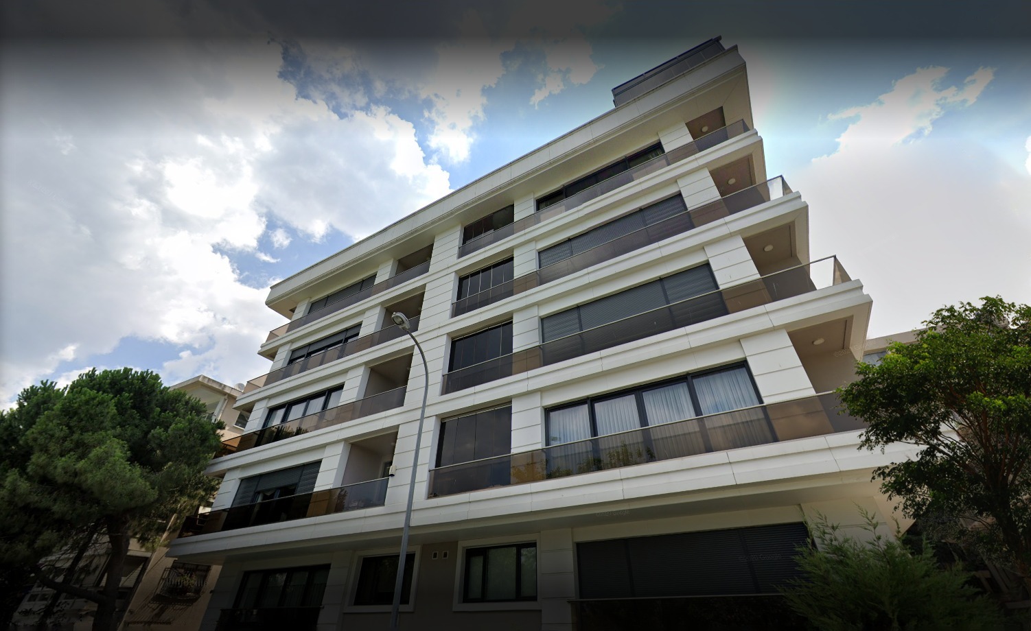 MÜZDAT HANIM APARTMANI